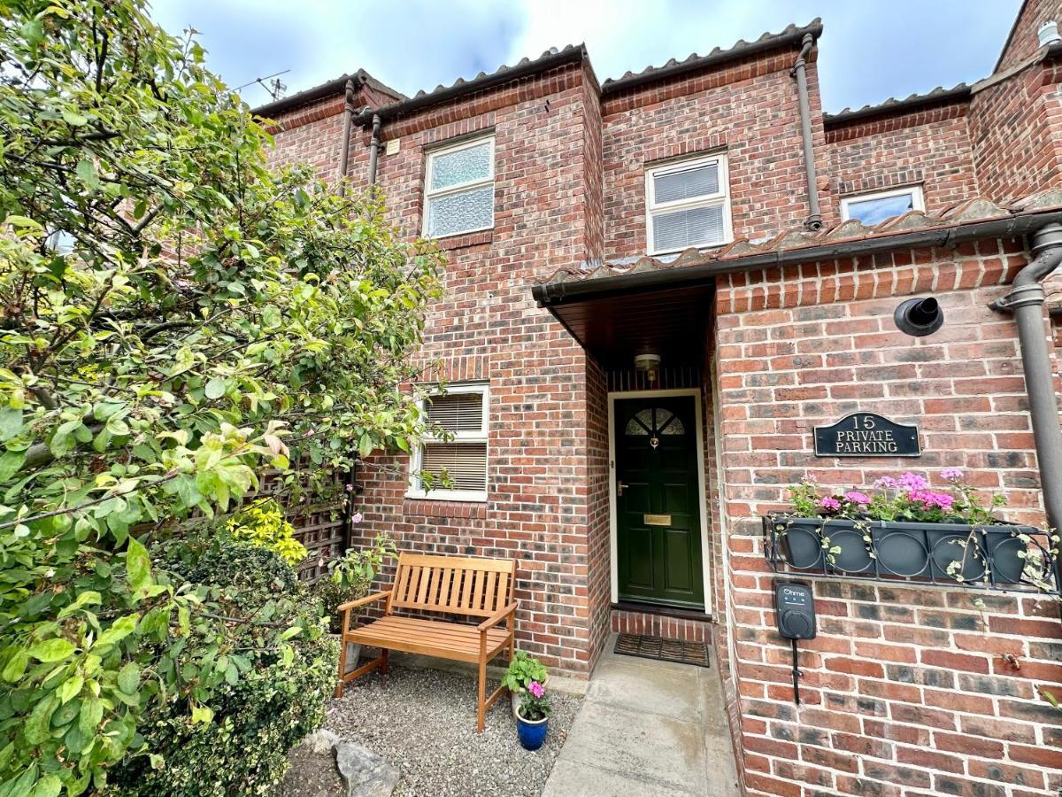 Cherry Blossom Cottage York Exterior foto